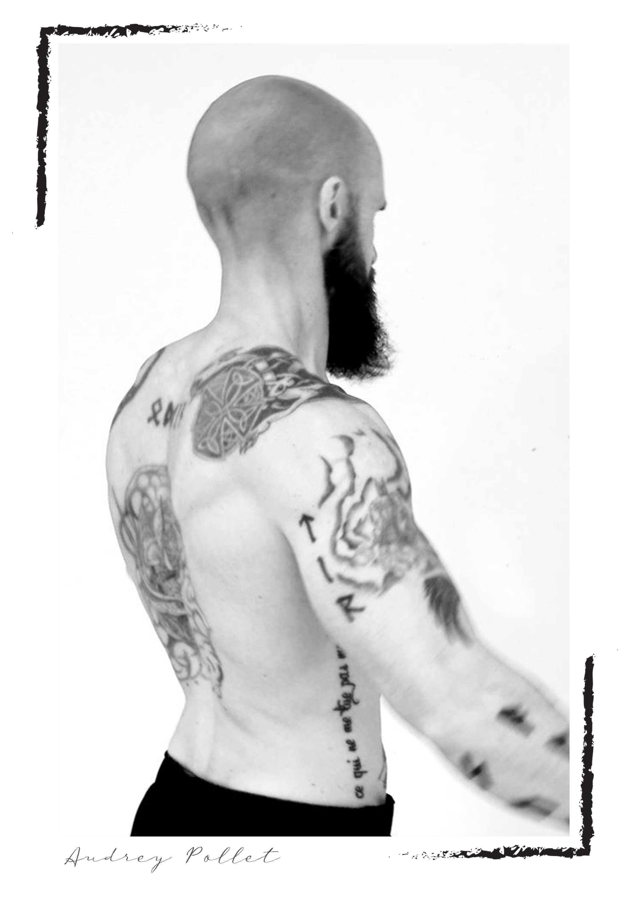 portrait homme tatoué